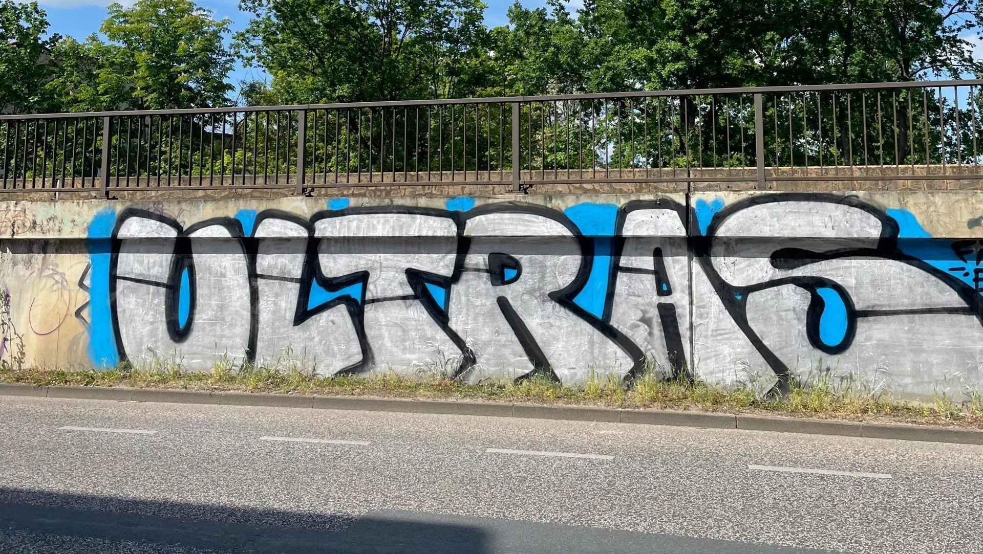 Football Graffiti: Ultras Culture, Street Art and Terrace Identity